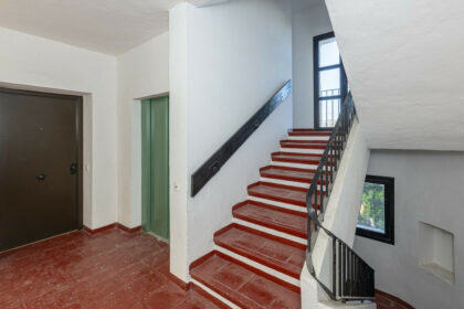 4c401e1f77bf3a79a1ea653ea8c3b82d - 38