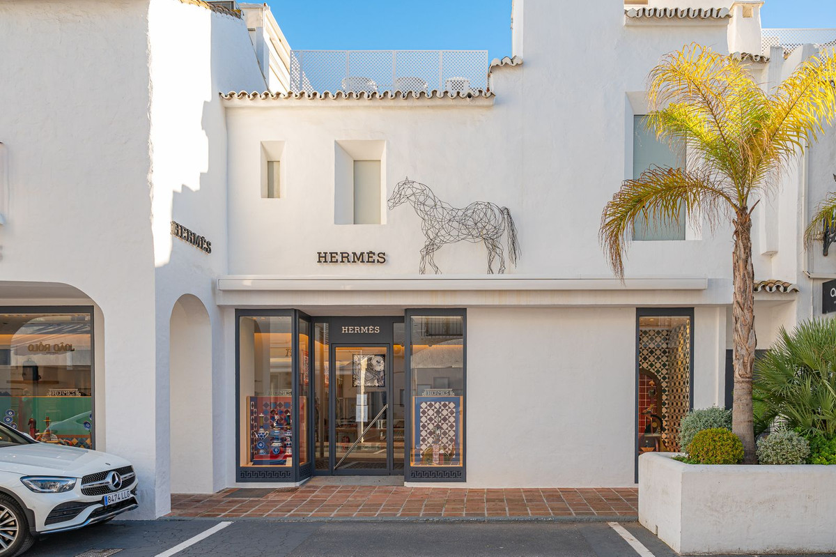 4c401e1f77bf3a79a1ea653ea8c3b82d - 41