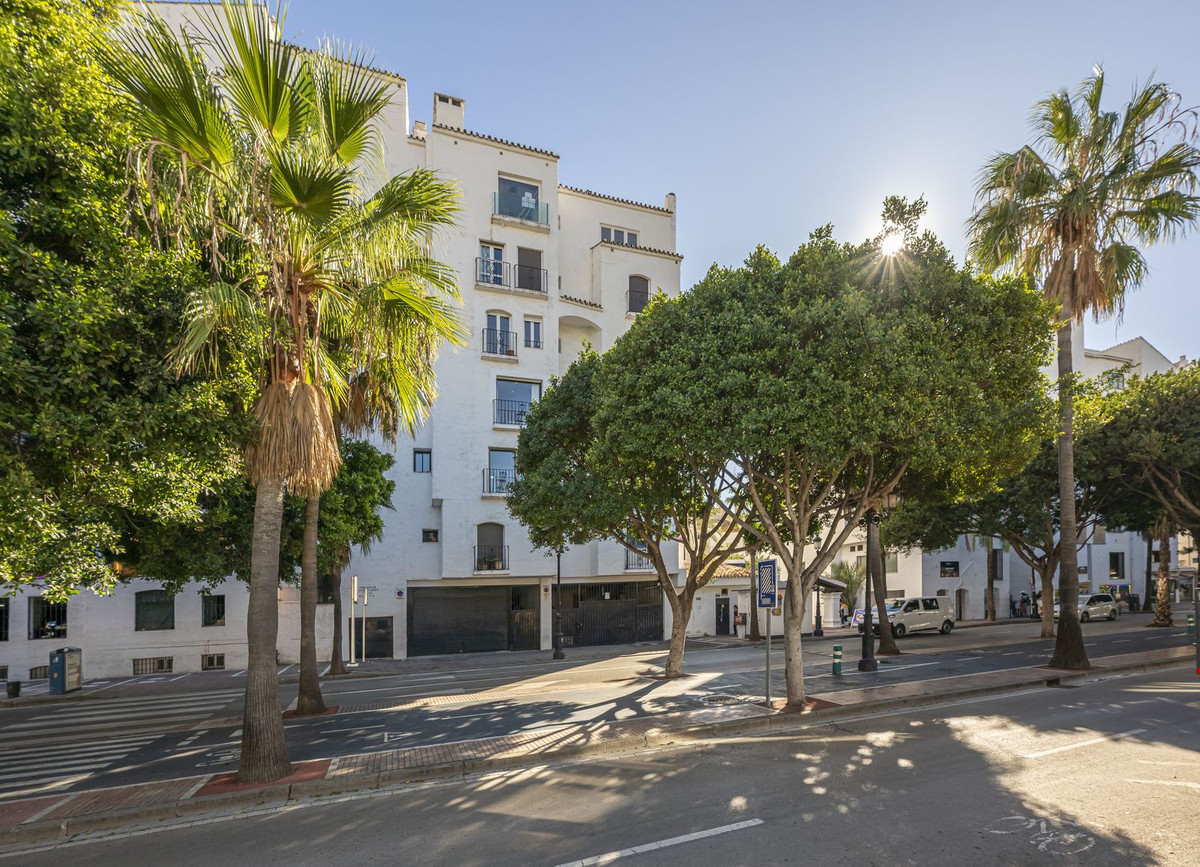 4c401e1f77bf3a79a1ea653ea8c3b82d - 45