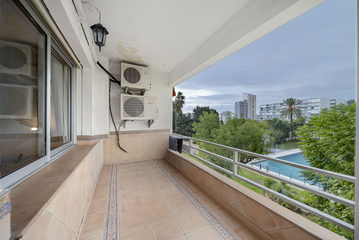 4d1245abbb55bc1fa4fe10aa9ca571d8 - 2