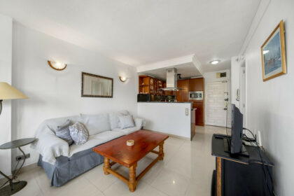 4d1245abbb55bc1fa4fe10aa9ca571d8 - 4