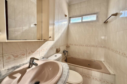 4d31a9ecb8427d0cedcd4c1cab4fdd6a - 10