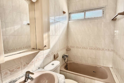 4d31a9ecb8427d0cedcd4c1cab4fdd6a - 9