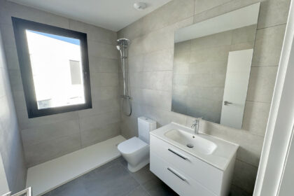 4dfb3d82e20a27cc16f7a895e670b46f - 12