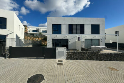 4dfb3d82e20a27cc16f7a895e670b46f - 2