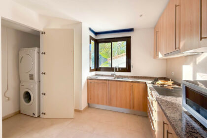 4e63a8db7c3d29dfff9b4bab78102447 - 12