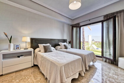 4ec49dcd5e445004433481b216afcb8d - 28