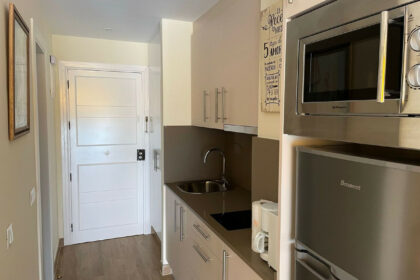 4feabb29c5e8f0da9eff54adbdeb1f76 - 8