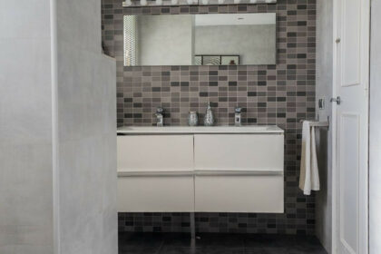 4ff29e939936a5db76d9cb7497879585 - 23