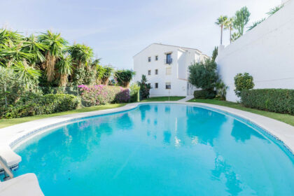 4ff29e939936a5db76d9cb7497879585 - 35