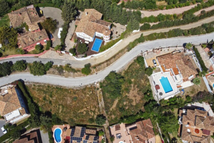 507d2f197dc85358844062cc85bce5da - 15