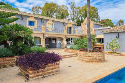 50df1ddbc8977d5a75782f57610265de - 1