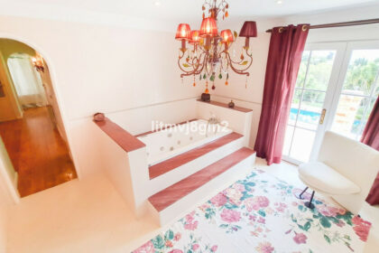 50df1ddbc8977d5a75782f57610265de - 16