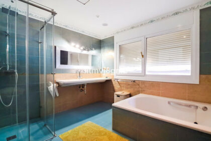 50df1ddbc8977d5a75782f57610265de - 18