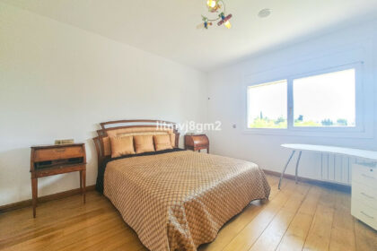 50df1ddbc8977d5a75782f57610265de - 19