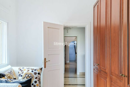 50df1ddbc8977d5a75782f57610265de - 20