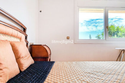 50df1ddbc8977d5a75782f57610265de - 22