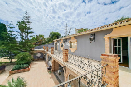 50df1ddbc8977d5a75782f57610265de - 3