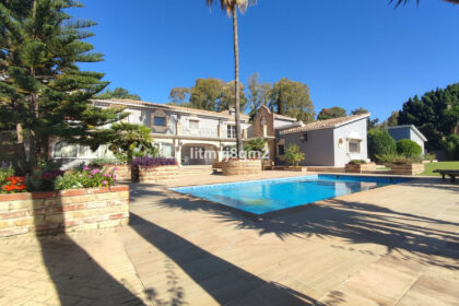 50df1ddbc8977d5a75782f57610265de - 4