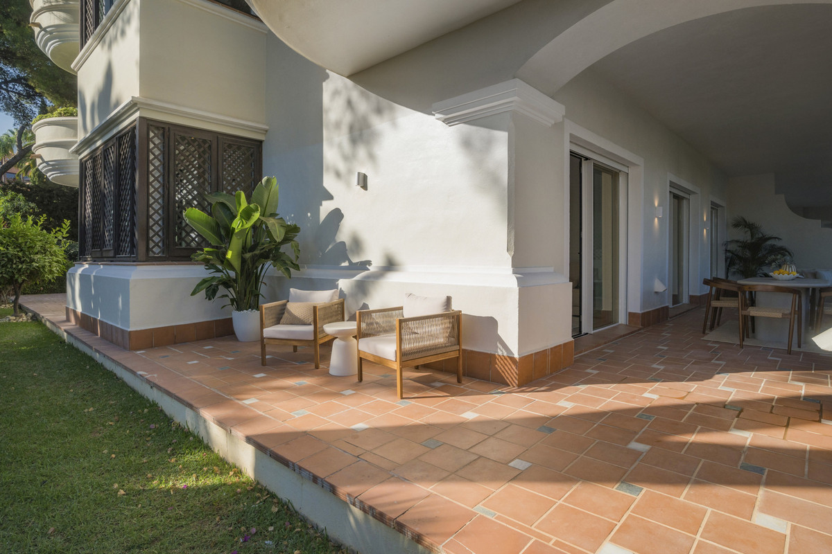 5194aff81e91b97762d0aa8659cf9c0e - 22