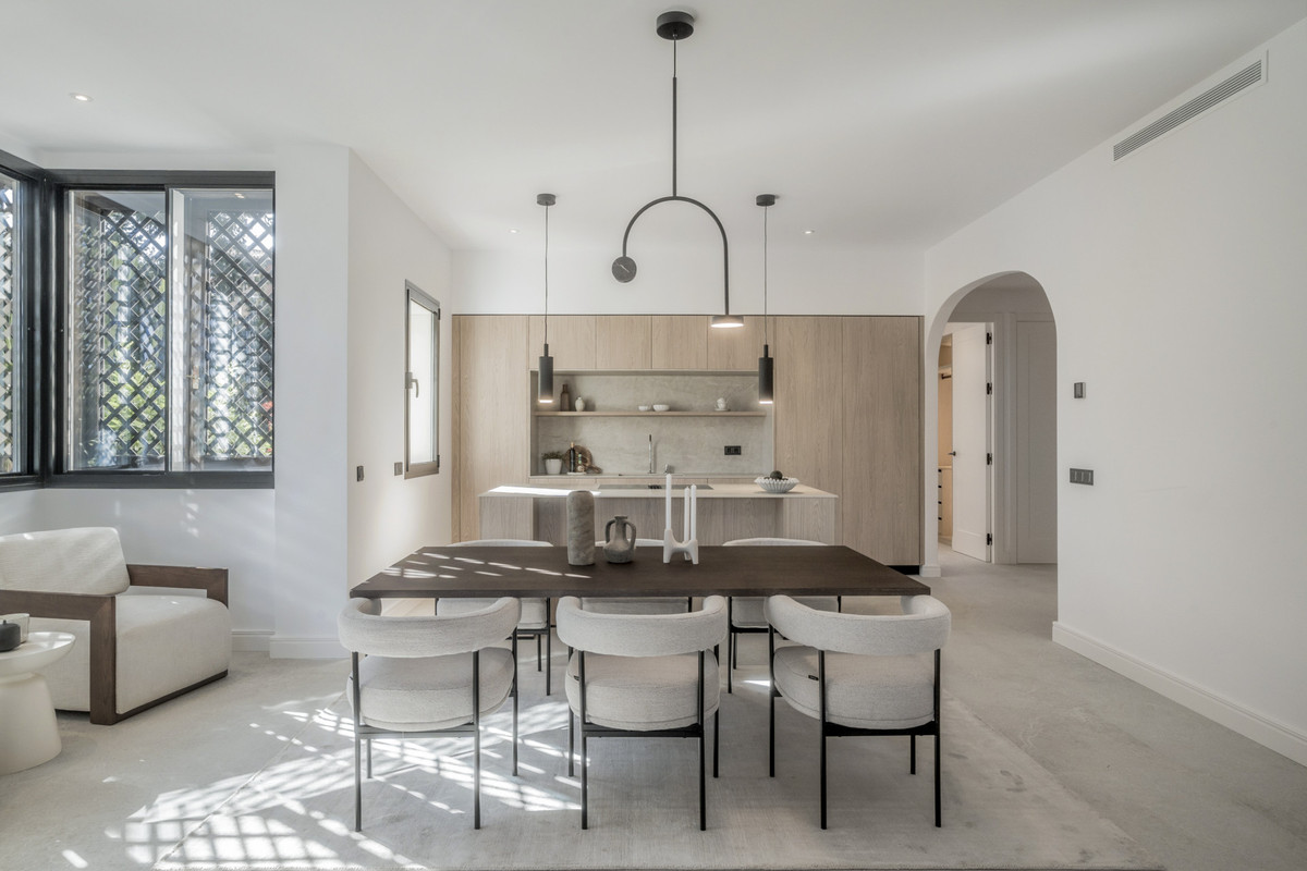 5194aff81e91b97762d0aa8659cf9c0e - 4