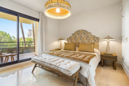 51f5eee897ec4fba0134441cabe8378f - 16