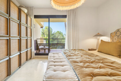 51f5eee897ec4fba0134441cabe8378f - 17