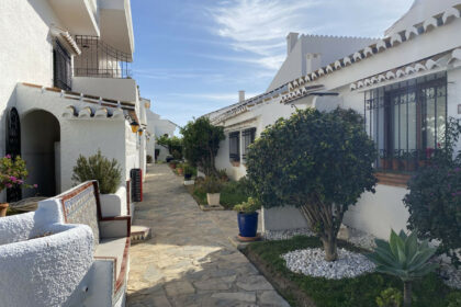 524471c414eadb800e54fdaea7b53cd8 - 21