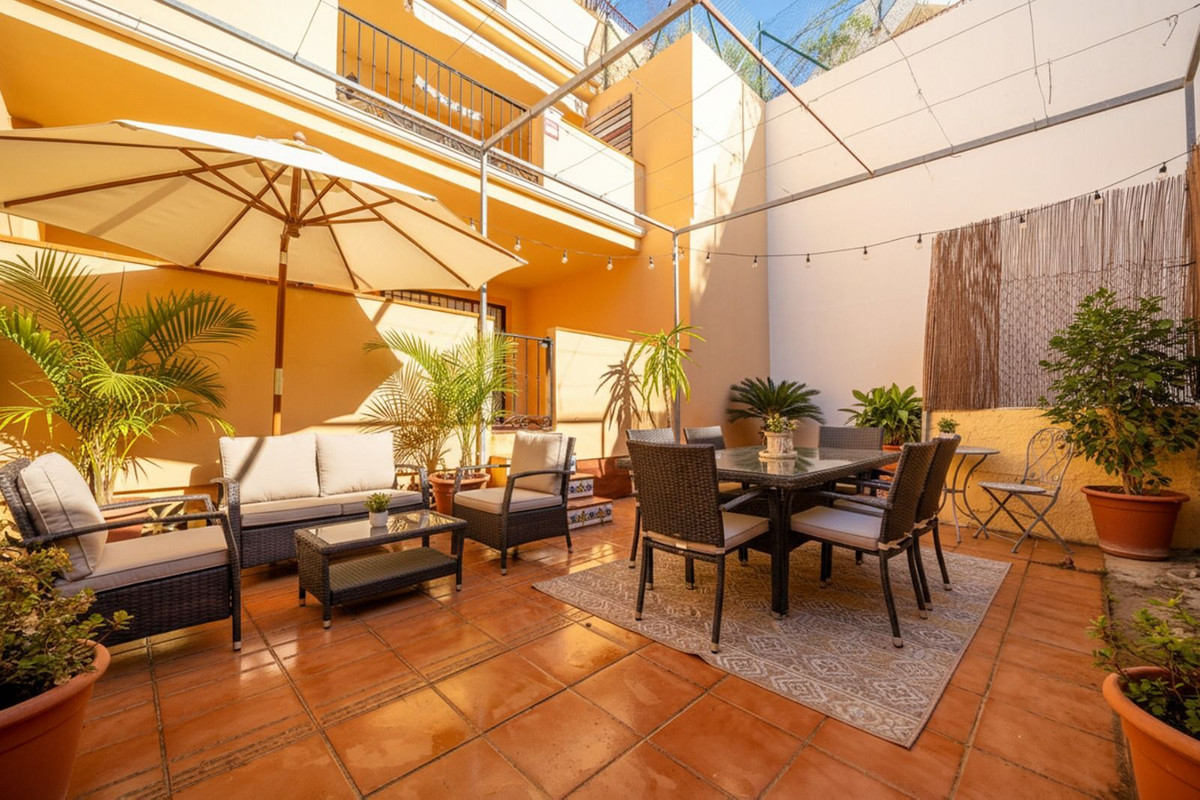 5251429914705c67a5ad692e3f3a8728 - 18