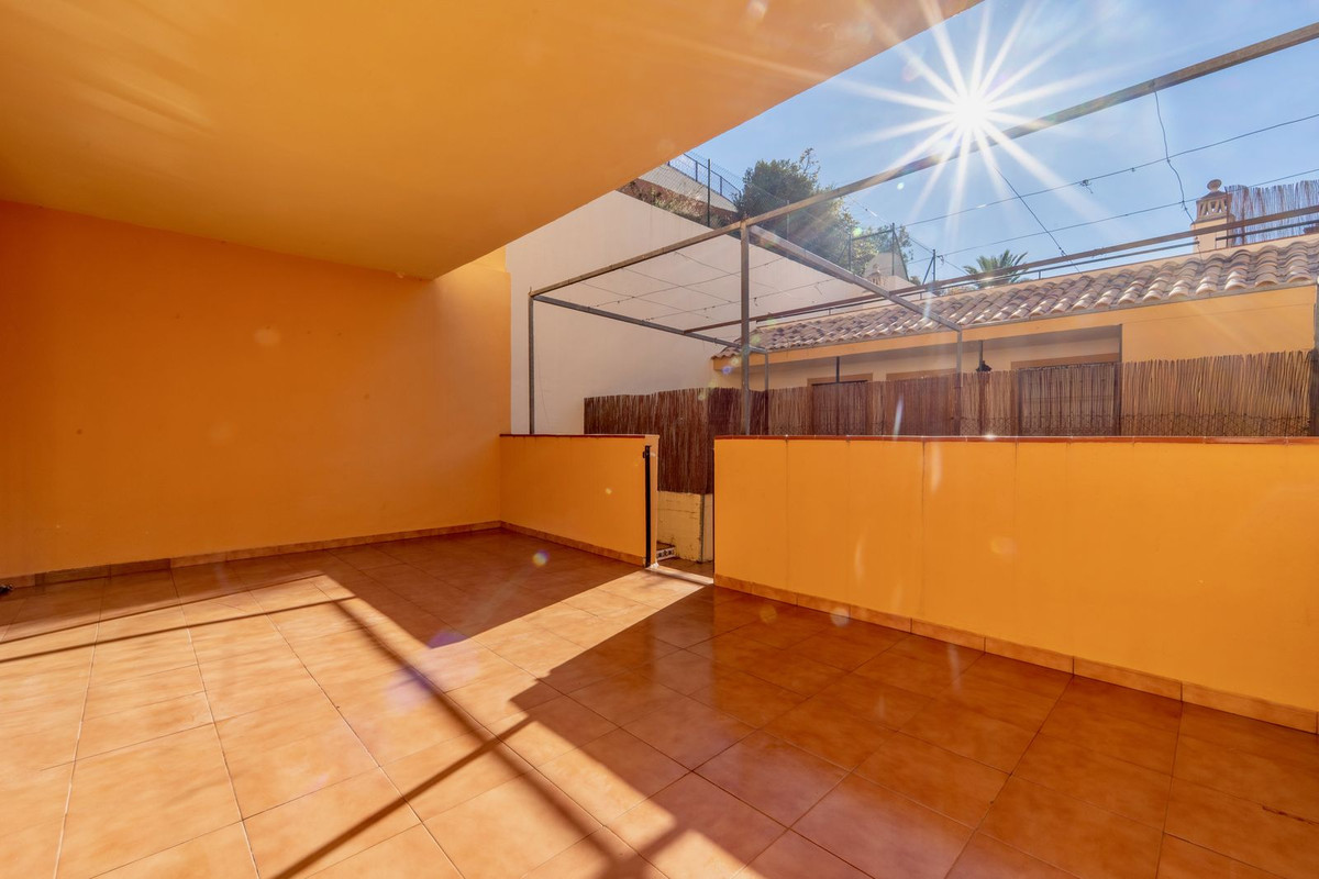 5251429914705c67a5ad692e3f3a8728 - 20