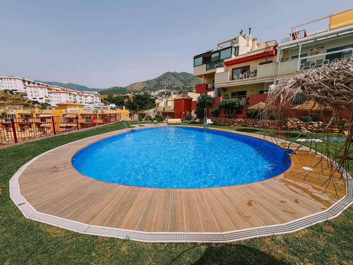 5251429914705c67a5ad692e3f3a8728 - 27