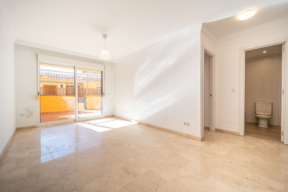 5251429914705c67a5ad692e3f3a8728 - 4