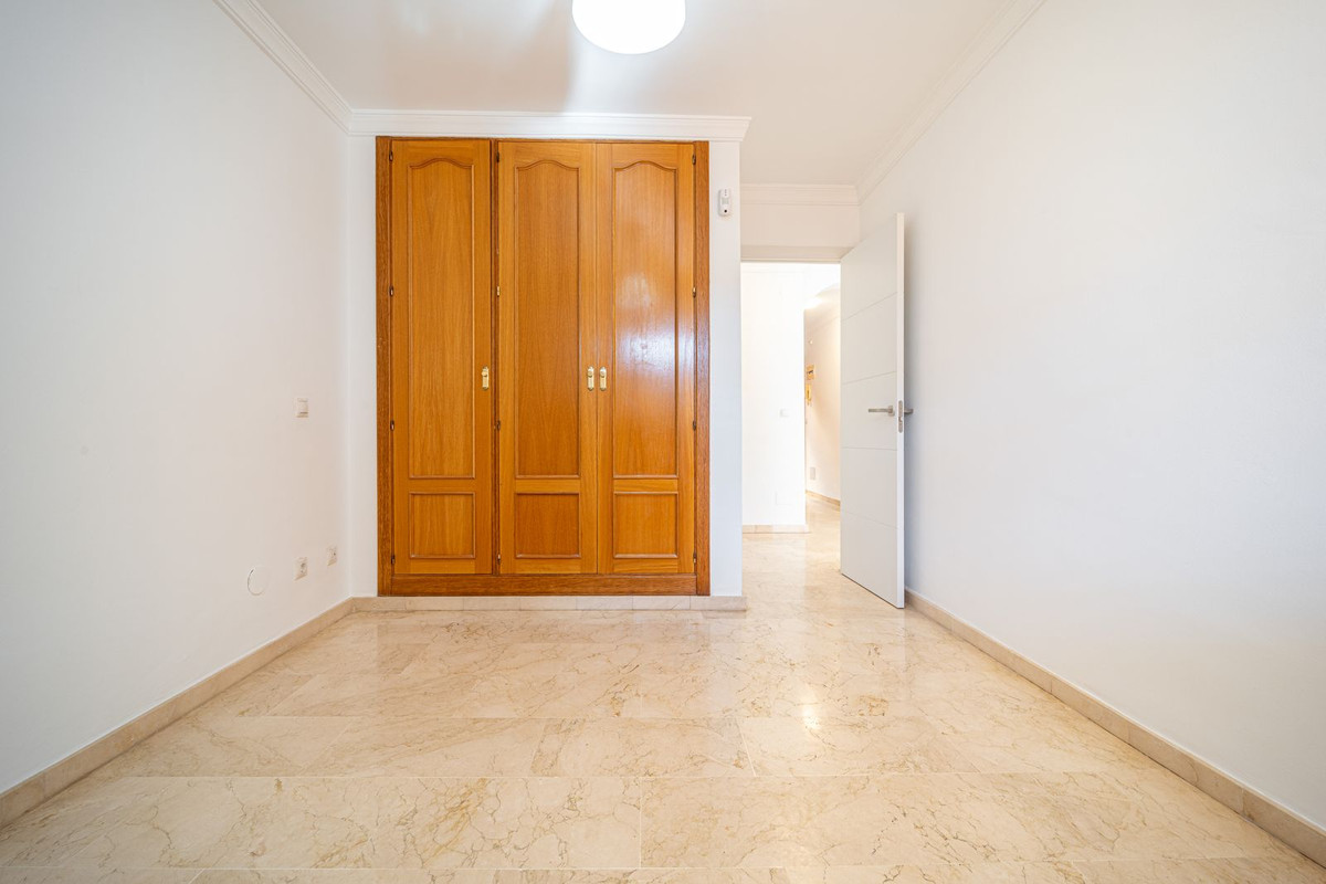 5251429914705c67a5ad692e3f3a8728 - 7