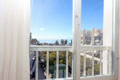 52cc2daedd4a9d04a1e2e9010adb3f5a - 12