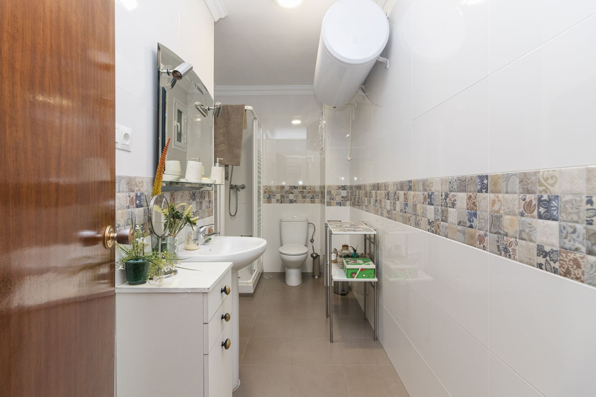 53ef3f32007f46701393fe8597b76ff4 - 12