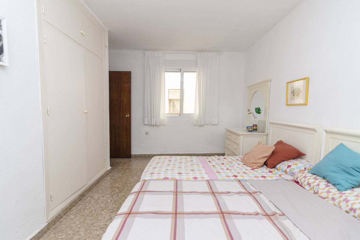 53ef3f32007f46701393fe8597b76ff4 - 15