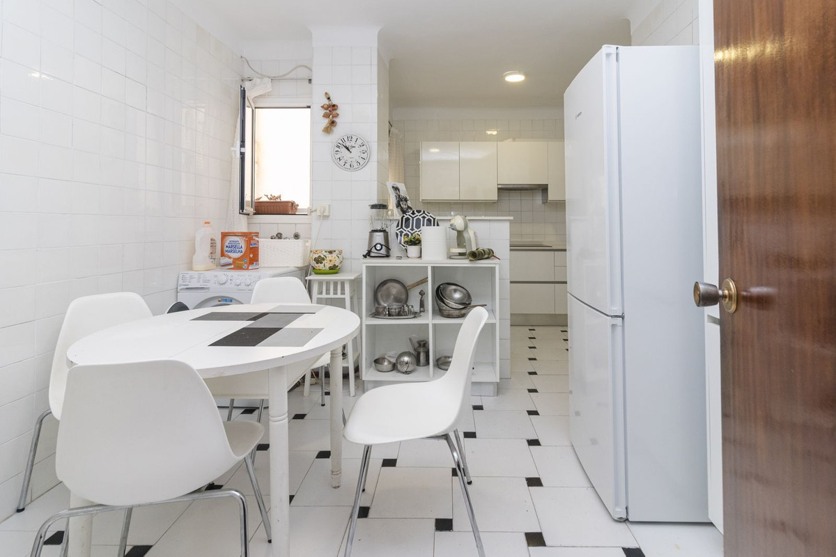 53ef3f32007f46701393fe8597b76ff4 - 16