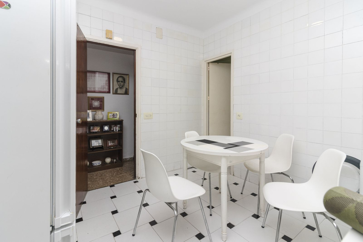 53ef3f32007f46701393fe8597b76ff4 - 18