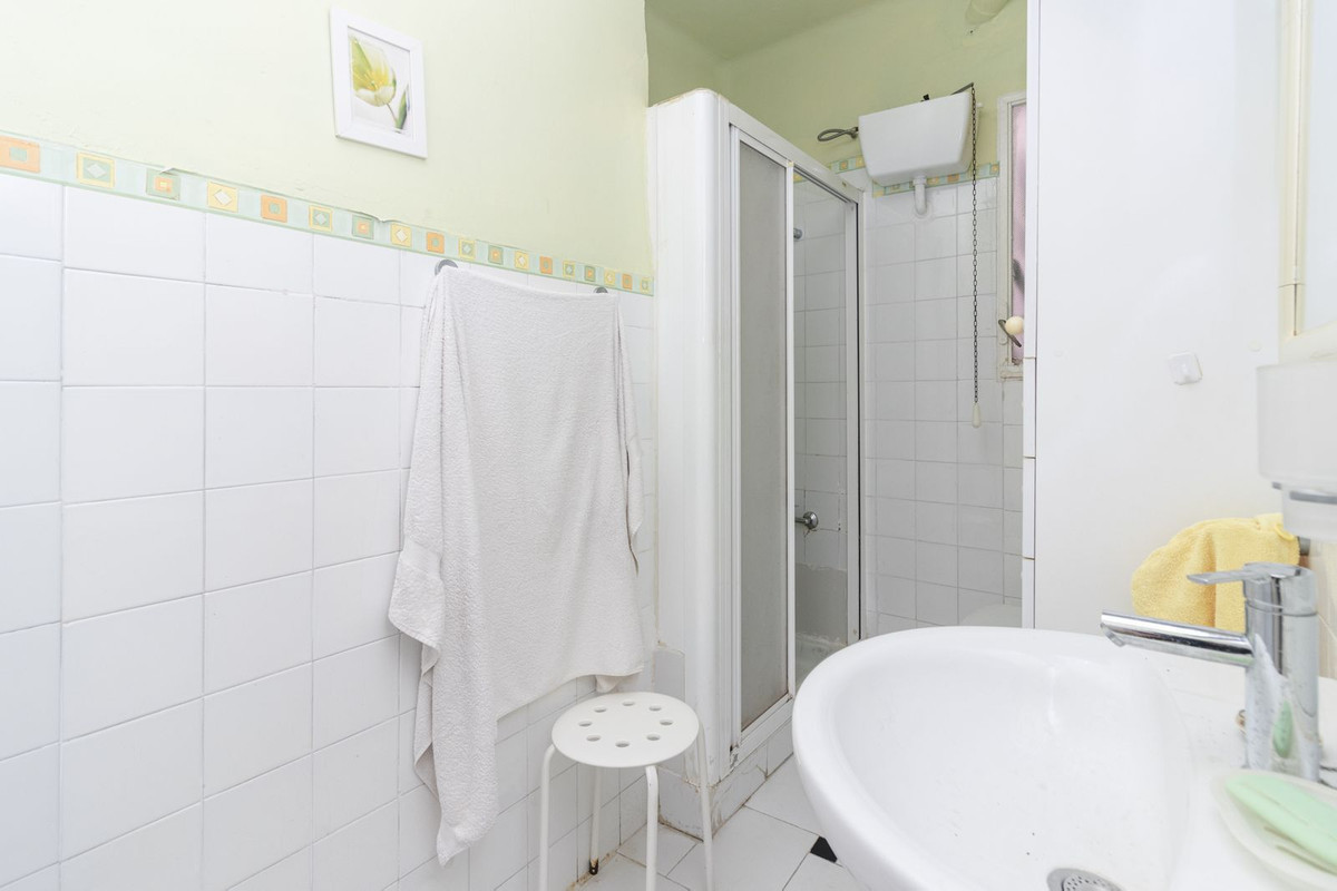 53ef3f32007f46701393fe8597b76ff4 - 19