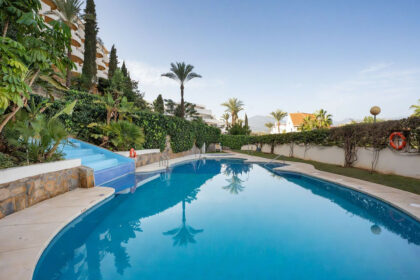 54a9414bd85b9a4858ad699374429b2c - 20