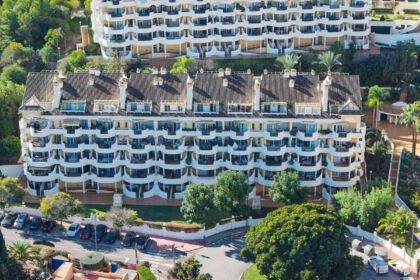 54a9414bd85b9a4858ad699374429b2c - 21