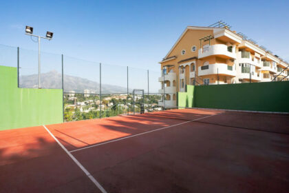 54a9414bd85b9a4858ad699374429b2c - 23