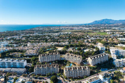 54a9414bd85b9a4858ad699374429b2c - 27