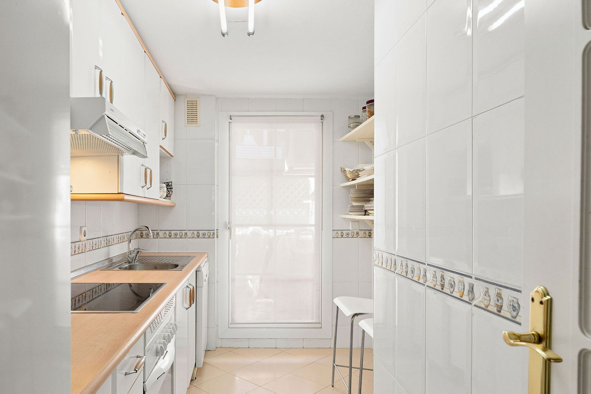 54a9414bd85b9a4858ad699374429b2c - 4