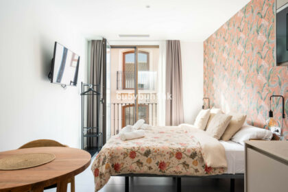 54aba9e3efd6798c6e9e1d7062c83464 - 1