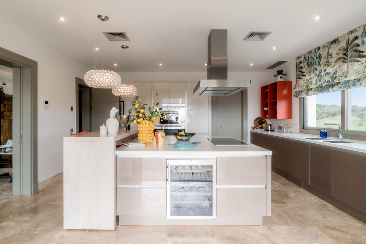 55c035b2565ebe5e64d1fea7caf190cf - 11