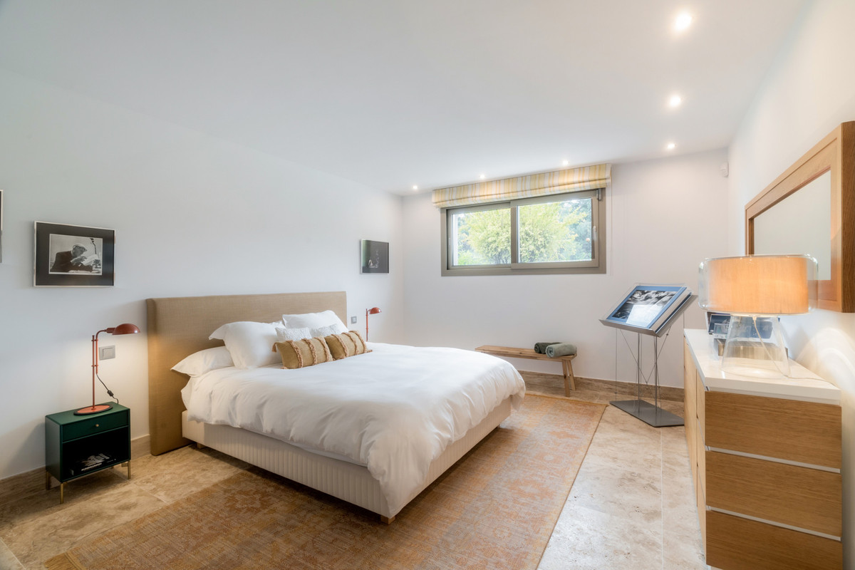 55c035b2565ebe5e64d1fea7caf190cf - 14