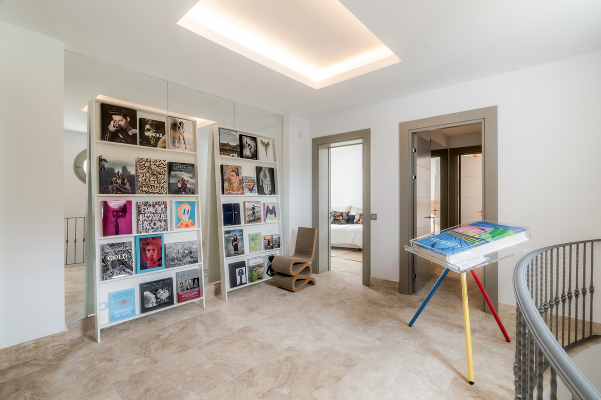 55c035b2565ebe5e64d1fea7caf190cf - 21