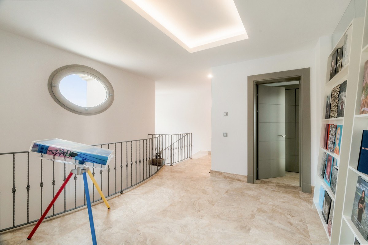 55c035b2565ebe5e64d1fea7caf190cf - 23