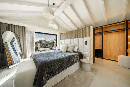 560da7ed4d513b08a11413ddffe5c6f2 - 14